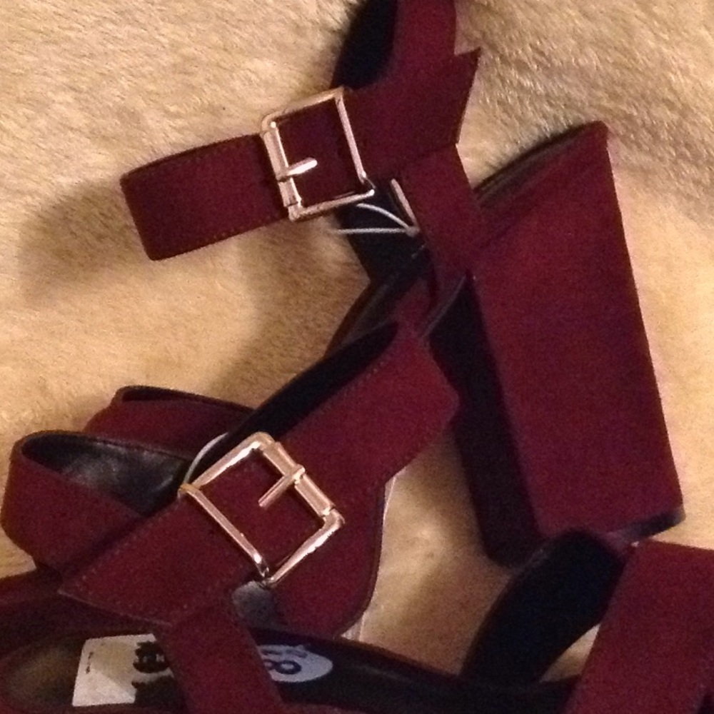 ✨Platform Heels✨ - Picture 6 of 7